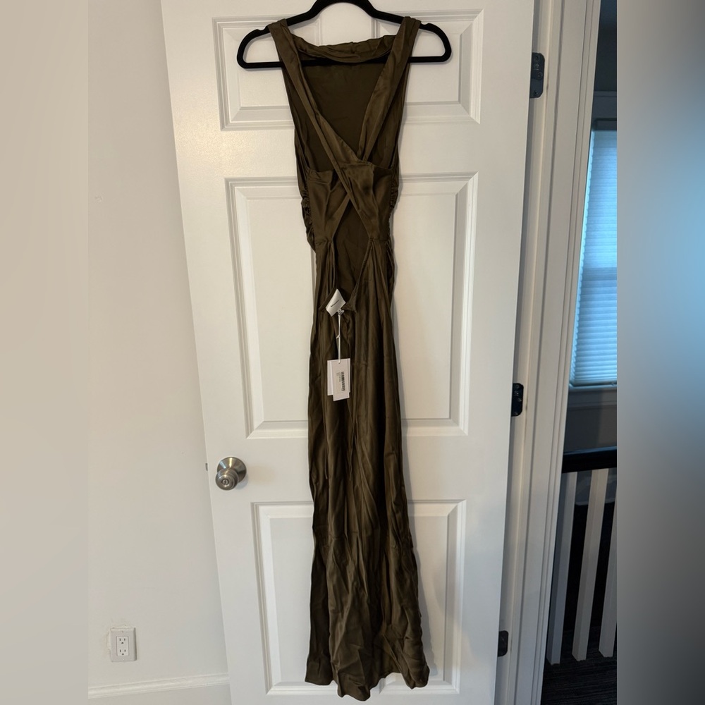 Elegant Reformation Anaiis Silk Dress - Picture 16 of 16